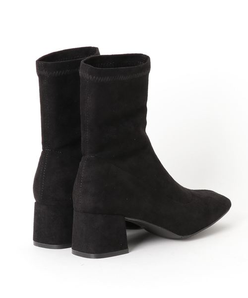 Aunt Marie's（アントマリーズ）の「AUNT MARIE’S フェイクスエードショートブーツ（ブーツ・レディース・ブラック・MEDIUM/LARGE）」の5枚目の写真