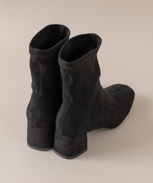 Aunt Marie's（アントマリーズ）の「AUNT MARIE’S フェイクスエードショートブーツ（ブーツ・レディース・ブラック・MEDIUM/LARGE）」の8枚目の写真