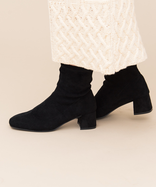 Aunt Marie's（アントマリーズ）の「AUNT MARIE’S フェイクスエードショートブーツ（ブーツ・レディース・ブラック・MEDIUM/LARGE）」の11枚目の写真