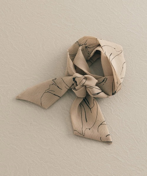 SMELLY（スメリー）の「プリントロングスカーフ∴（バンダナ/スカーフ・レディース・ブラック/ベージュ/ネイビー/グレー/ピンク/アイボリー/ライトブラウン・-）」の5枚目の写真