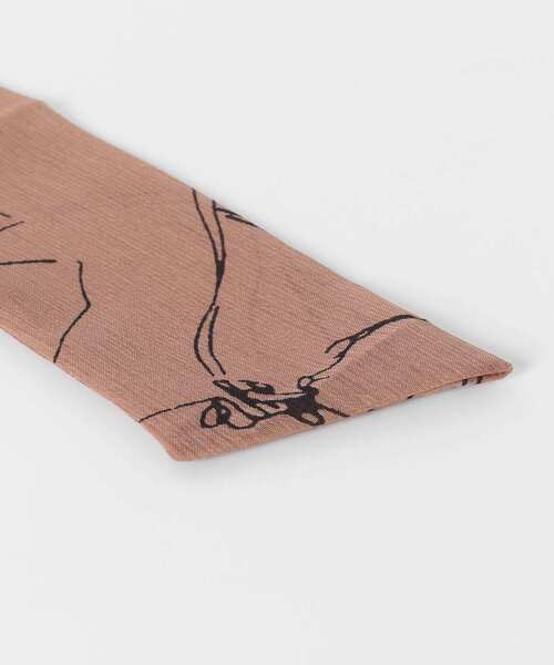 SMELLY（スメリー）の「プリントロングスカーフ∴（バンダナ/スカーフ・レディース・ブラック/ベージュ/ネイビー/グレー/ピンク/アイボリー/ライトブラウン・-）」の8枚目の写真