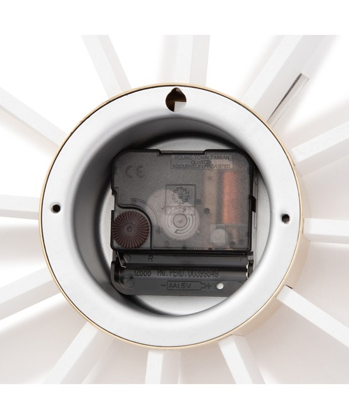 Francfranc（フランフラン）の「エモ ウォールクロック ホワイト（掛け時計・レディース・ホワイト・FREE）」の3枚目の写真