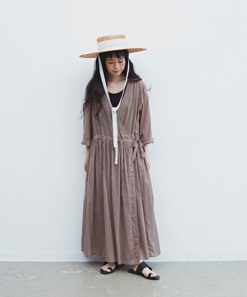 Libra Cue(リブラ キュー)の「Libra カシュクールシアーロングワンピース(ワンピース・レディース・ホワイト/モカ/ネイビー・FREE)」の18枚目の写真