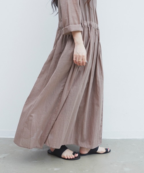 Libra Cue(リブラ キュー)の「Libra カシュクールシアーロングワンピース(ワンピース・レディース・ホワイト/モカ/ネイビー・FREE)」の15枚目の写真