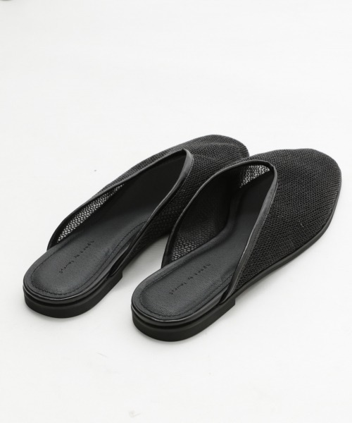 A part by（アパートバイ）の「メッシュミュール 914744（サンダル・レディース・ブラック/ゴールド・MEDIUM/LARGE）」の5枚目の写真