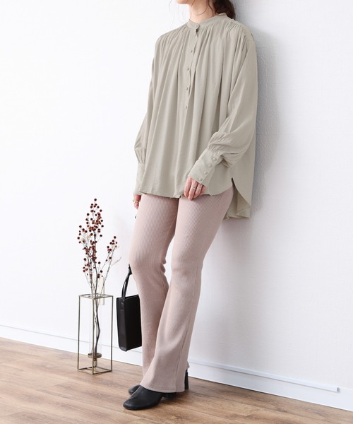 reca（レカ）の「ポプリンギャザーブラウス（シャツ/ブラウス・レディース・ブラック/グレイッシュベージュ・M）」の5枚目の写真