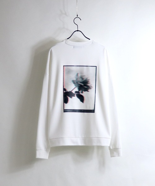 Confirm（コンファーム）の「Confirm / コンファーム 薔薇バックプリントビッグスウェット（スウェット・メンズ・ブラック系その他/ホワイト系その他/ブラック/ホワイト・L/M）」の2枚目の写真