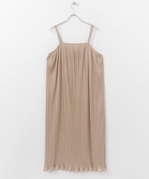 URBAN RESEARCH DOORS（アーバンリサーチドアーズ）の「プリーツキャミワンピース（ワンピース・レディース・ブラック/ベージュ・ONE）」の19枚目の写真