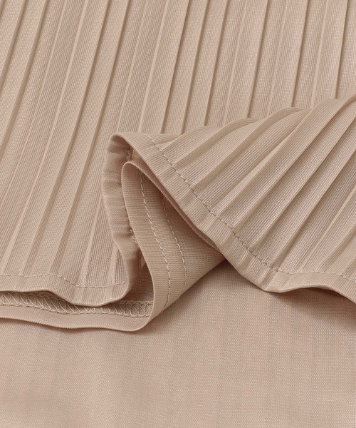 URBAN RESEARCH DOORS（アーバンリサーチドアーズ）の「プリーツキャミワンピース（ワンピース・レディース・ブラック/ベージュ・ONE）」の22枚目の写真