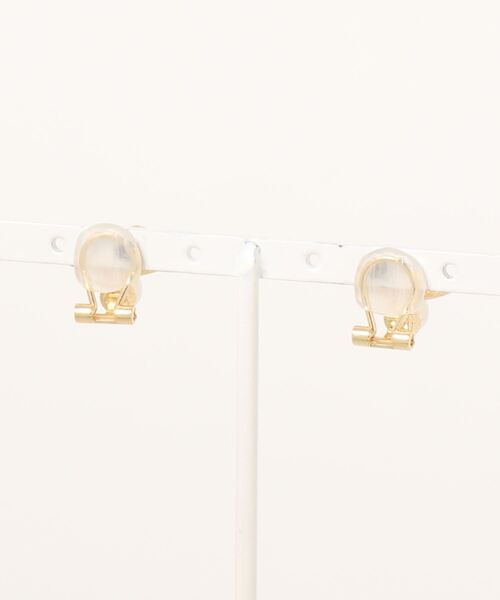 Three Four Time（ｽﾘｰﾌｫｰﾀｲﾑ）の「パール×メタルイヤリング（イヤリング・レディース・ゴールド・FREE）」の2枚目の写真