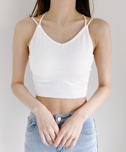 CLEA（クレア）の「カップ付きバッククロスブラトップ（キャミソール・レディース・ホワイト/ブラック/ブラウン/チャコールグレー・FREE）」の2枚目の写真