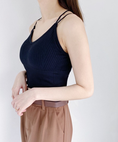 CLEA（クレア）の「カップ付きバッククロスブラトップ（キャミソール・レディース・ホワイト/ブラック/ブラウン/チャコールグレー・FREE）」の21枚目の写真