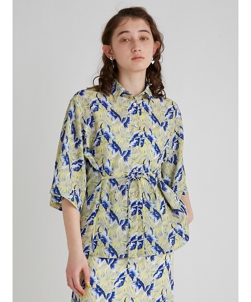 ル 年末のプロモーション FURFUR（ファーファー）の「アロハ柄ブラウス（Tシャツ トップス