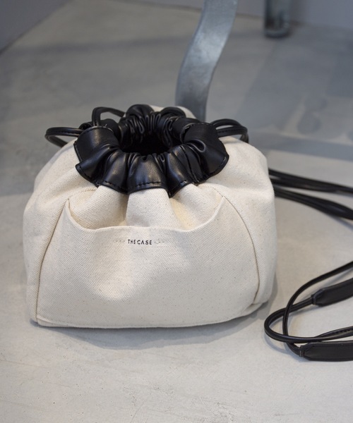 the case（ザケース）の「RIVERSIBLE PURSE SHOULDER（ショルダーバッグ・レディース・アイボリー/ブラック・FREE）」の10枚目の写真