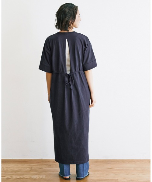 アヴェクモワ バックスリットｔワンピース ネイビー ワンピース Avecmoi アヴェクモワ のファッション ワンピース ワンピース ドレス 佐藤かなさんプロデュース