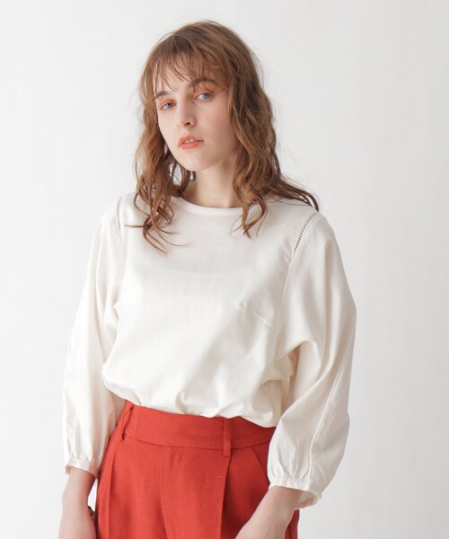 AG by aquagirl（エージーバイアクアガール）の「◆コットンボリュームスリーブブラウス（シャツ/ブラウス・レディース・オフホワイト/キャメル/ガンメタ・38/36）」の2枚目の写真