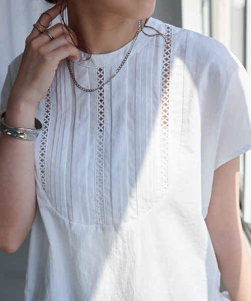 DISCOAT（ディスコート）の「【前後2WAY】ピンタックハシゴレースブラウス（シャツ/ブラウス・レディース・オフホワイト/ブラック/ピンク・FREE）」の12枚目の写真