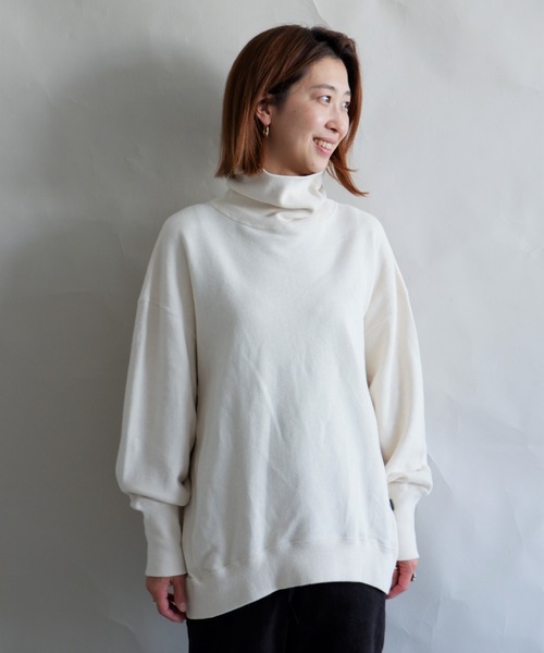 MANASTASH（マナスタッシュ）の「MANASTASH/マナスタッシュ　W's SWEAT BULKY NECK　ウィメンズ　スウェット　バルキーネック　タートルネック（スウェット・レディース・ナチュラル/ブラック/マルチ/テラコッタ・MEDIUM）」の9枚目の写真