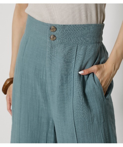 AZUL by moussy（アズールバイマウジー）の「RELAX WIDE PANTS（その他パンツ・レディース・サックスブルー/ブラック/ライトベージュ・SMALL/MEDIUM）」の14枚目の写真