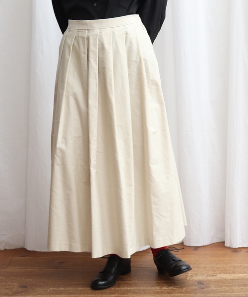 Lene（レネ）の「ミクロモールスキン　タックスカート（スカート・レディース・ネイビー/アイボリー・FREE）」の2枚目の写真
