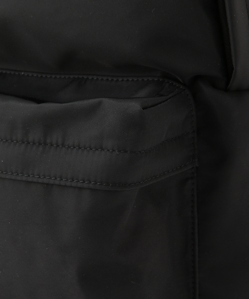 ROPE'(ロペ)の「【OUTDOOR PRODUCTS】別注 撥水ナイロンリュック(バックパック/リュック・レディース・ブラック/ベージュ・FREE)」の3枚目の写真