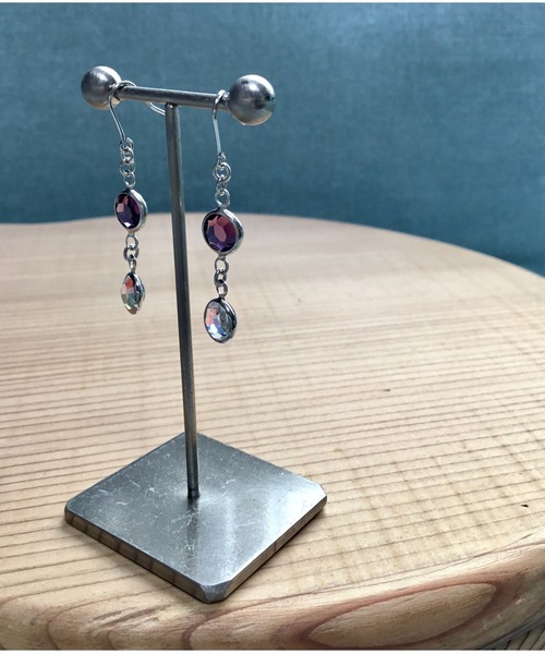 tone(トーン)の「【Le soleil】小さく揺れる スワロフスキーピアス(MA)(ピアス(両耳用)・レディース・その他/その他4/その他3/その他1/その他2/ブルー系その他・FREE)」の2枚目の写真
