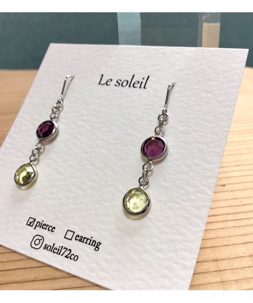 tone(トーン)の「【Le soleil】小さく揺れる スワロフスキーピアス(MA)(ピアス(両耳用)・レディース・その他/その他4/その他3/その他1/その他2/ブルー系その他・FREE)」の4枚目の写真