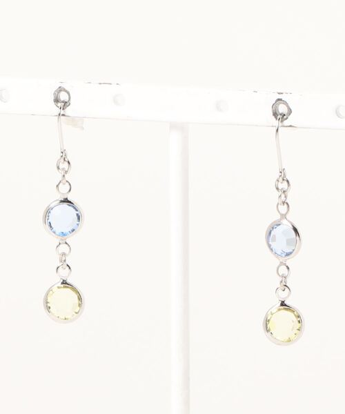 tone(トーン)の「【Le soleil】小さく揺れる スワロフスキーピアス(MA)(ピアス(両耳用)・レディース・その他/その他4/その他3/その他1/その他2/ブルー系その他・FREE)」の9枚目の写真