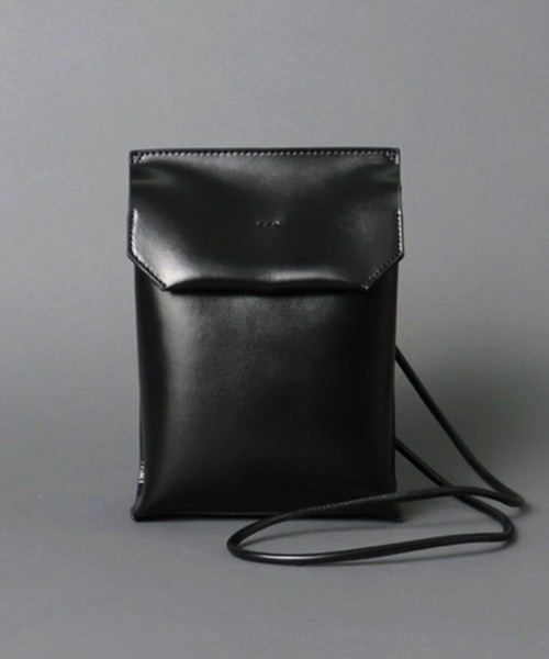 YAHKI(ヤーキ)の「【 YAHKI / ヤーキ 】 W FACE LEATHER SHOULDER BAG / ダブルフェイス レザー ショルダーバッグ(ショルダーバッグ・レディース・ブラック/ブルー/ライトベージュ・FREE)」の2枚目の写真