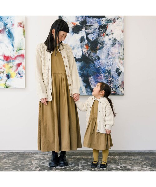 Ampersand（アンパサンド）の「Popcornニットカーディガン【親子でおそろいリンクコーデ】（カーディガン/ボレロ・キッズ・ベージュ/キャメル/グレー・100/80/90/120/110/140/70/130）」の10枚目の写真