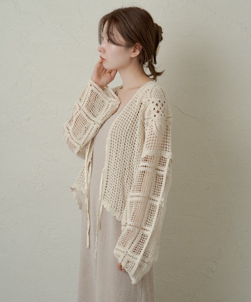 Kastane（カスタネ）の「レース編み長袖カーディガン（カーディガン/ボレロ・レディース・アイボリー/ブラック・FREE）」の3枚目の写真