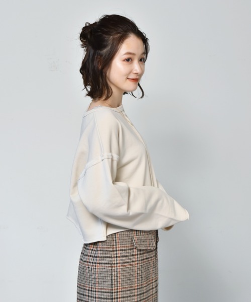 RETRO GIRL（レトロガール）の「カラーショートトレーナー（スウェット・レディース・チャコールグレー/グリーン/ダークオレンジ/オフホワイト・FREE）」の15枚目の写真