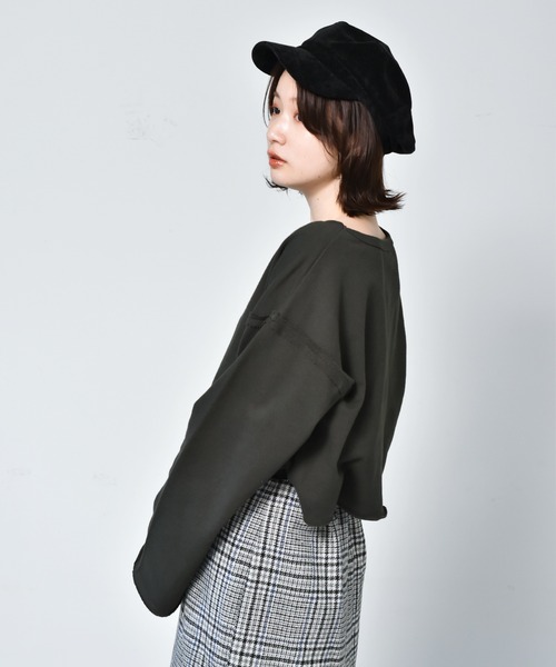 RETRO GIRL（レトロガール）の「カラーショートトレーナー（スウェット・レディース・チャコールグレー/グリーン/ダークオレンジ/オフホワイト・FREE）」の17枚目の写真