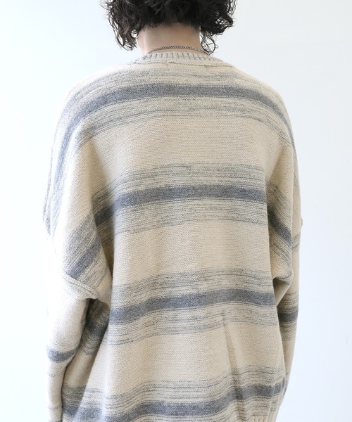 minsobi（ミンソビ）の「オーバーサイズボーダーニット（ニット/セーター・メンズ・ベージュ・FREE）」の16枚目の写真