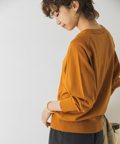 URBAN RESEARCH(アーバンリサーチ)の「イタリアンウール クルーネックニット(ニット/セーター・レディース・グリーン系その他/オフホワイト/オレンジ系その他・FREE)」の8枚目の写真