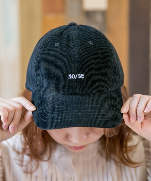 無(ム)の「NOISEコーデュロイCAP(キャップ・レディース・ブラック/ベージュ/ピンク/ブルー/アイボリー・FREE)」の2枚目の写真