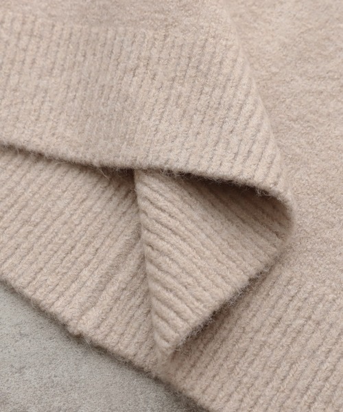 reca（レカ）の「ディープVネックニットプルオーバー（ニット/セーター・レディース・ベージュ/オートミール/チャコール・M）」の9枚目の写真