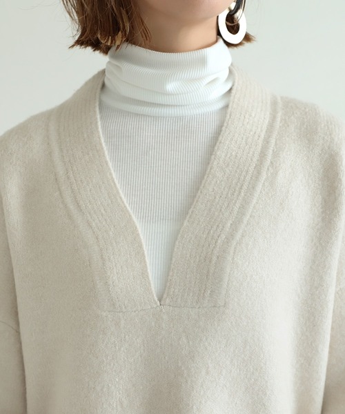 reca（レカ）の「ディープVネックニットプルオーバー（ニット/セーター・レディース・ベージュ/オートミール/チャコール・M）」の13枚目の写真