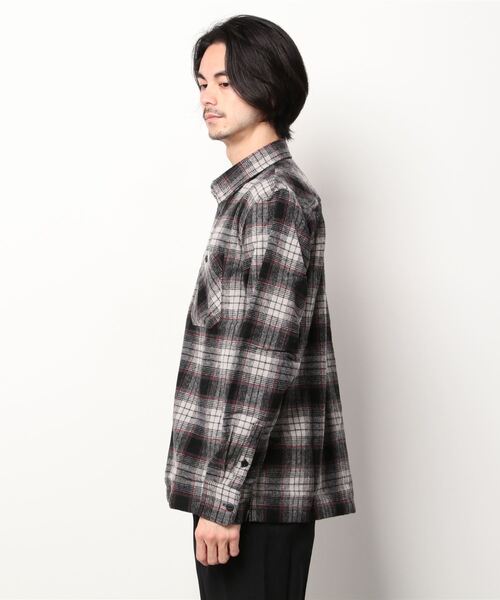 Carhartt WIP(カーハートダブリューアイピー)の「L/S HAGEN SHIRT(シャツ/ブラウス・メンズ・イエロー系その他/グレー系その他/ホワイト系その他・MEDIUM/SMALL/X-LARGE/LARGE)」の4枚目の写真