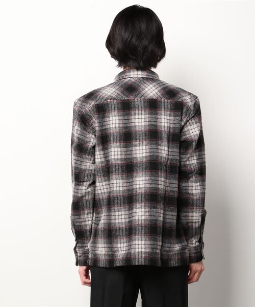 Carhartt WIP(カーハートダブリューアイピー)の「L/S HAGEN SHIRT(シャツ/ブラウス・メンズ・イエロー系その他/グレー系その他/ホワイト系その他・MEDIUM/SMALL/X-LARGE/LARGE)」の5枚目の写真