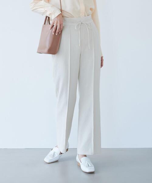 green label relaxing(グリーンレーベルリラクシング)の「P ブッチャー ドロスト フレア パンツ -ウォッシャブル・ストレッチ・防シワ- ◇No05◇(その他パンツ・レディース・ブラック/オフホワイト/ライム・40/38/36)」の2枚目の写真