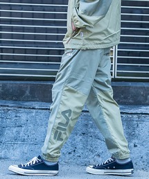 FILA（フィラ）の「『FILA/フィラ』撥水加工ロゴ刺繍ウインドパンツ（その他パンツ・メンズ）」