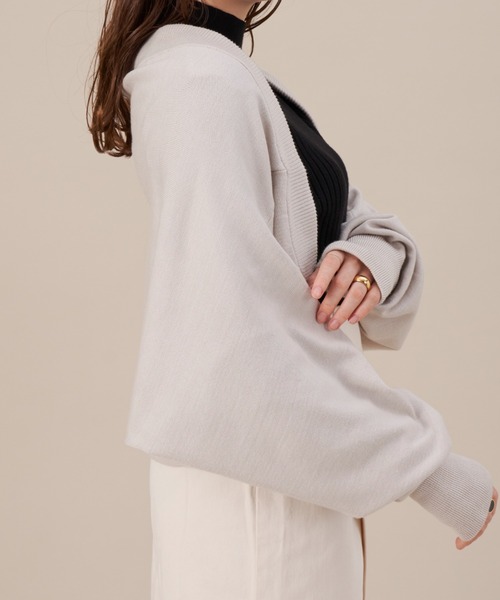 NEUNA(ヌナ)の「【セットアップ対応】【ぽわっと袖が大人フェミニンン。】ボリュームニットボレロ(カーディガン/ボレロ・レディース・ホワイト/グリーン/ブラック・FREE)」の9枚目の写真