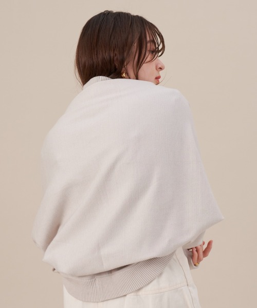 NEUNA(ヌナ)の「【セットアップ対応】【ぽわっと袖が大人フェミニンン。】ボリュームニットボレロ(カーディガン/ボレロ・レディース・ホワイト/グリーン/ブラック・FREE)」の11枚目の写真