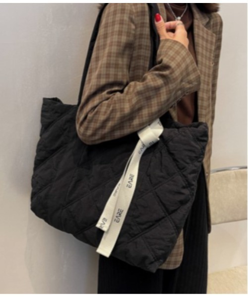 TABI PAL(タビパル)の「キルティング トートバッグ(トートバッグ・レディース・カーキ/オレンジ/チャコールグレー/アイボリー/Mustard/ブラック/ワイン・FREE)」の17枚目の写真