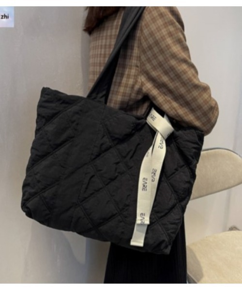 TABI PAL(タビパル)の「キルティング トートバッグ(トートバッグ・レディース・カーキ/オレンジ/チャコールグレー/アイボリー/Mustard/ブラック/ワイン・FREE)」の19枚目の写真