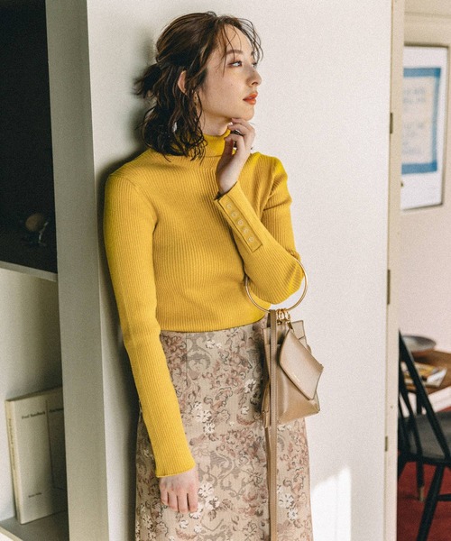 Andemiu（アンデミュウ）の「ソデボタンリブタートル264103（ニット/セーター・レディース・ラベンダー/アイボリー/ブラック/ブルー/イエロー・FREE）」の11枚目の写真