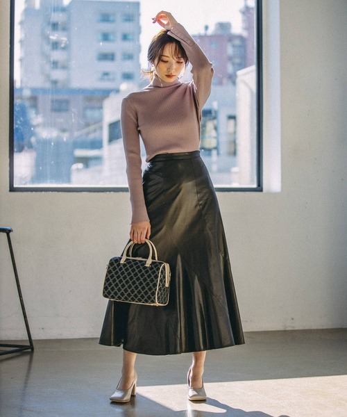 Andemiu（アンデミュウ）の「ソデボタンリブタートル264103（ニット/セーター・レディース・ラベンダー/アイボリー/ブラック/ブルー/イエロー・FREE）」の16枚目の写真