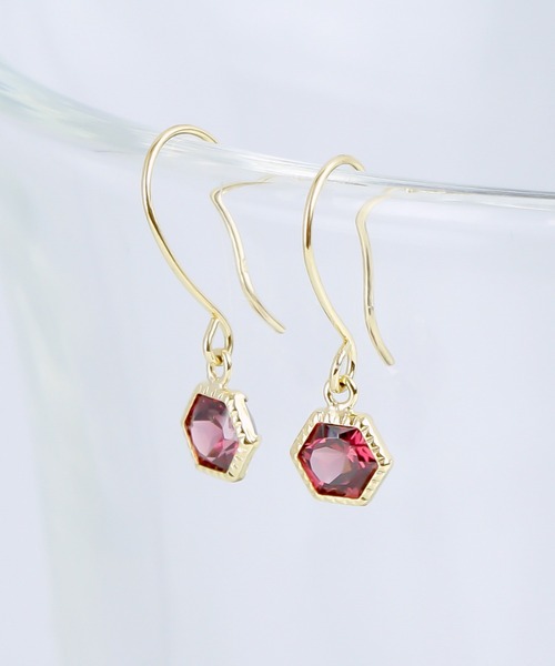 anqanq.（アンクアンク）の「【anqanq.】 K18 petit hex ピアス（ピアス（両耳用）・レディース・ブラウン/グリーン/レッド・ONE SIZE）」の3枚目の写真