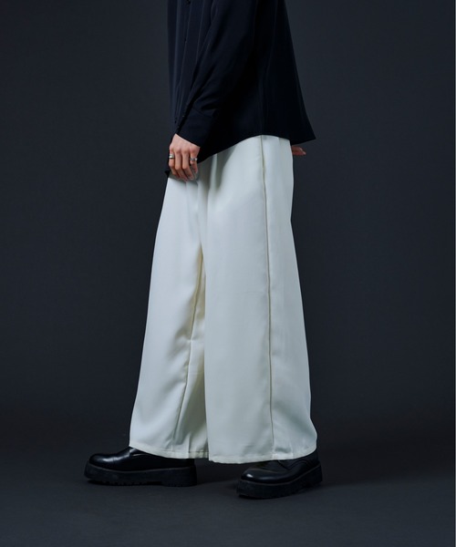 Ellno Loset（エルノロゼット）の「ワイドフレアパンツ（その他パンツ・メンズ・ホワイト/ブラック・MEDIUM/LARGE）」の4枚目の写真